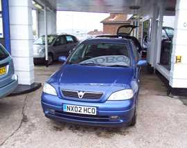 Click on this photo of the Vauxhall Astra 1.6 SXI 5 door to enlarge... for sale at Woodbourne Service Station Brighton - if this photo is missing try refreshing the page if the photo still doesn't appear this vehicle might be already sold in which case please contact the dealer